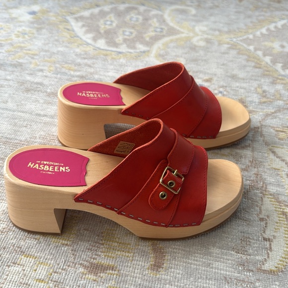 NEW Tuckernuck Swedish Hasbeens Preppy Red Slip Ins Clogs Size 38 - Picture 13 of 13